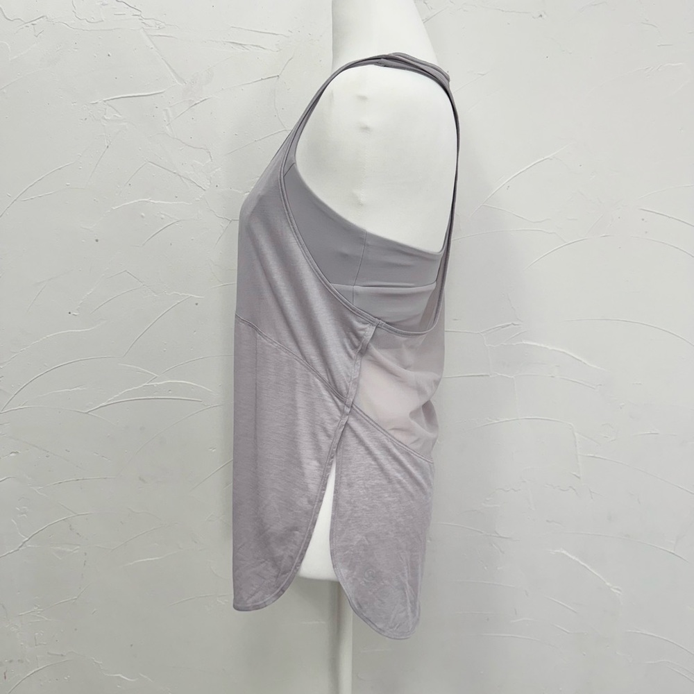 Lululemon Twist Around 2-in-1 Tank - Picture 5 of 15